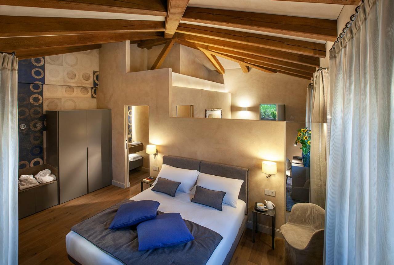 Il Cortile Di San Michele Bed & Breakfast Guarene Exterior photo